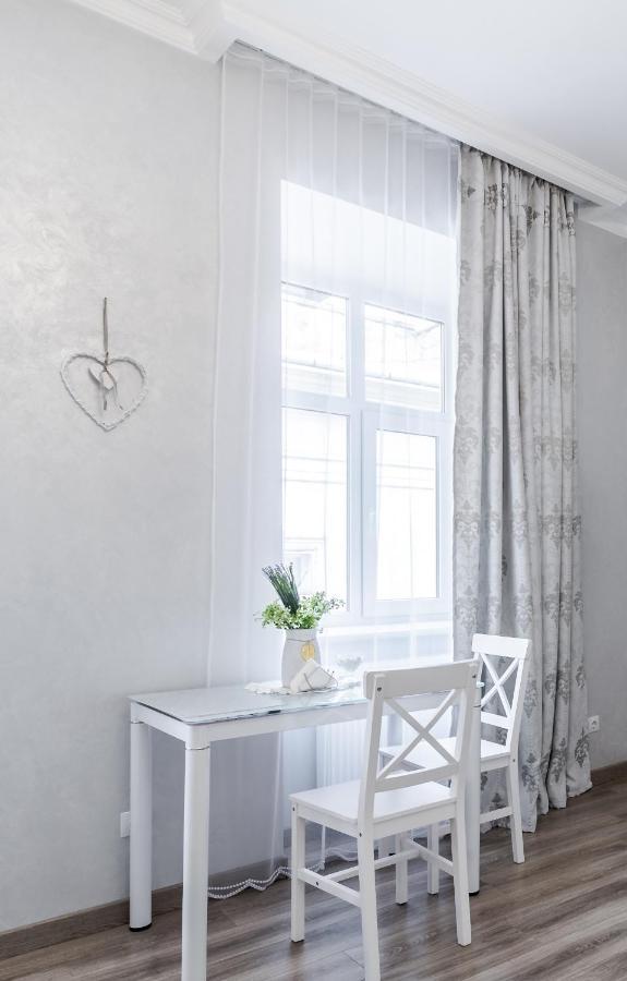 Golden Rose ! Apartments Lwów Zewnętrze zdjęcie